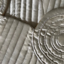 Load image into Gallery viewer, Quilted Satin Overbust
