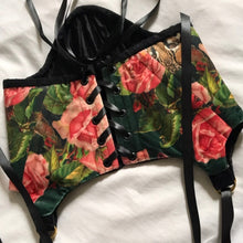 Load image into Gallery viewer, Rococo Pink Bow Velvet Ballet Corset