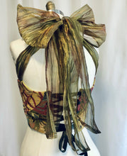 Load image into Gallery viewer, Vintage Japanese Tapestry Overbust