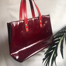 Load image into Gallery viewer, Vintage Louis Vuitton Vernis Leather Mini Bag