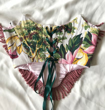 Load image into Gallery viewer, Floral fringe underbust corset