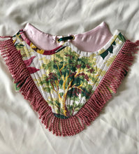 Load image into Gallery viewer, Floral fringe underbust corset