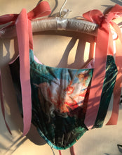 将图片加载到图库查看器,Rococo Swing Velvet Corset
