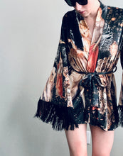 Charger l&#39;image dans la galerie, VENUS RTW: Vera Velvet Kimono Robe

