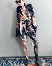 将图片加载到图库查看器，VENUS RTW: Vera Velvet Kimono Robe
