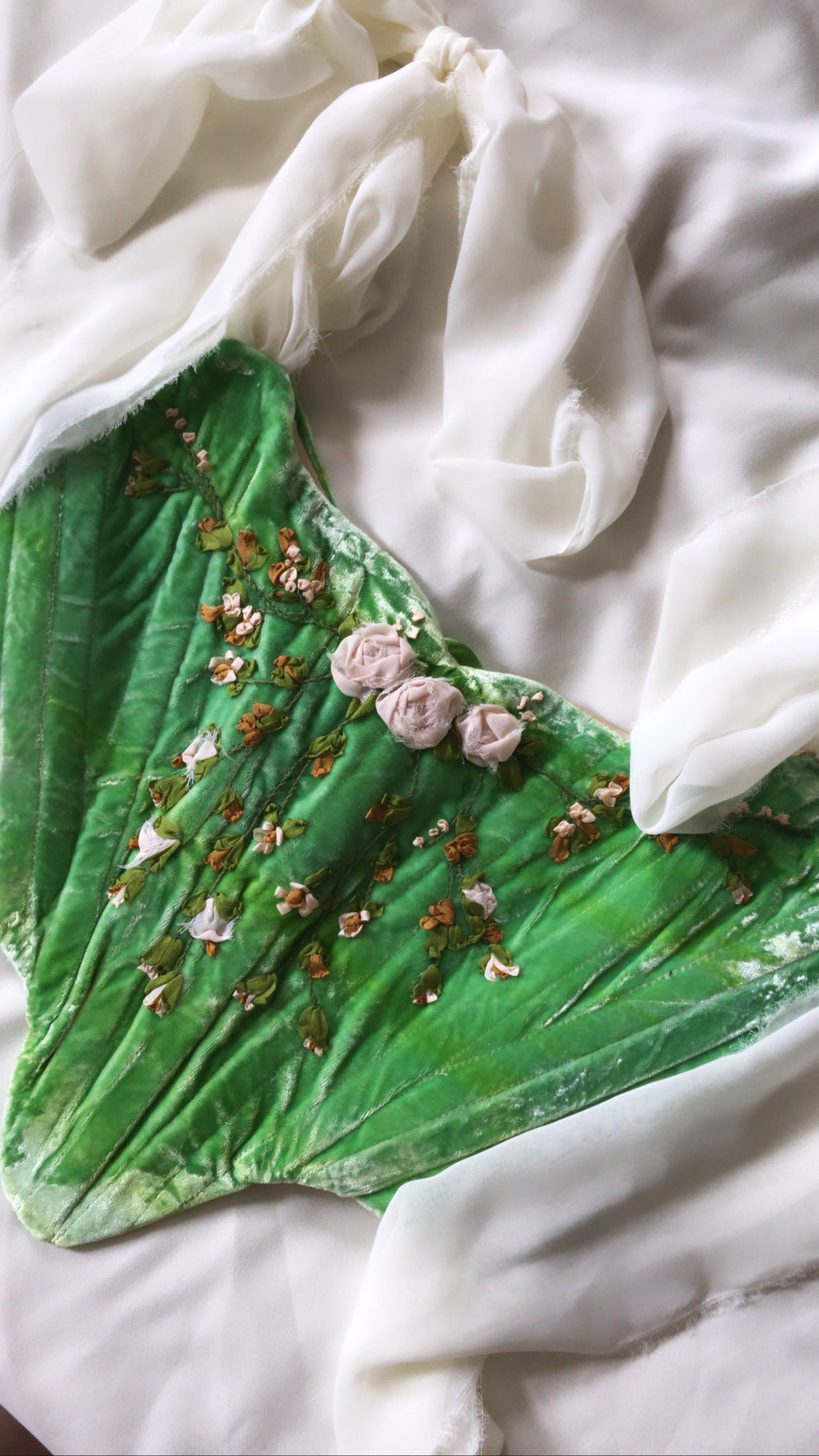 Green silk velvet embroidery corset