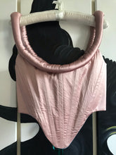 Cargar imagen en el visor de la galería, Pink satin puff corset
