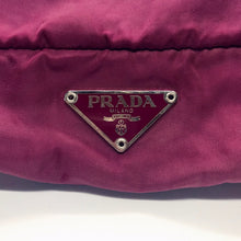 गैलरी व्यूवर में इमेज लोड करें, Vintage Prada Milano Nylon Packing Cube
