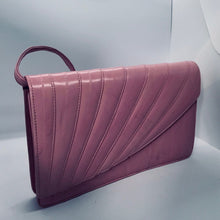 将图片加载到图库查看器，Vintage 1960’s Pink Shell Eel Skin Bag
